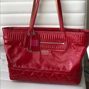 One🎉day🎉SaLe! 🎉🎉🎉Coach poppy red tote